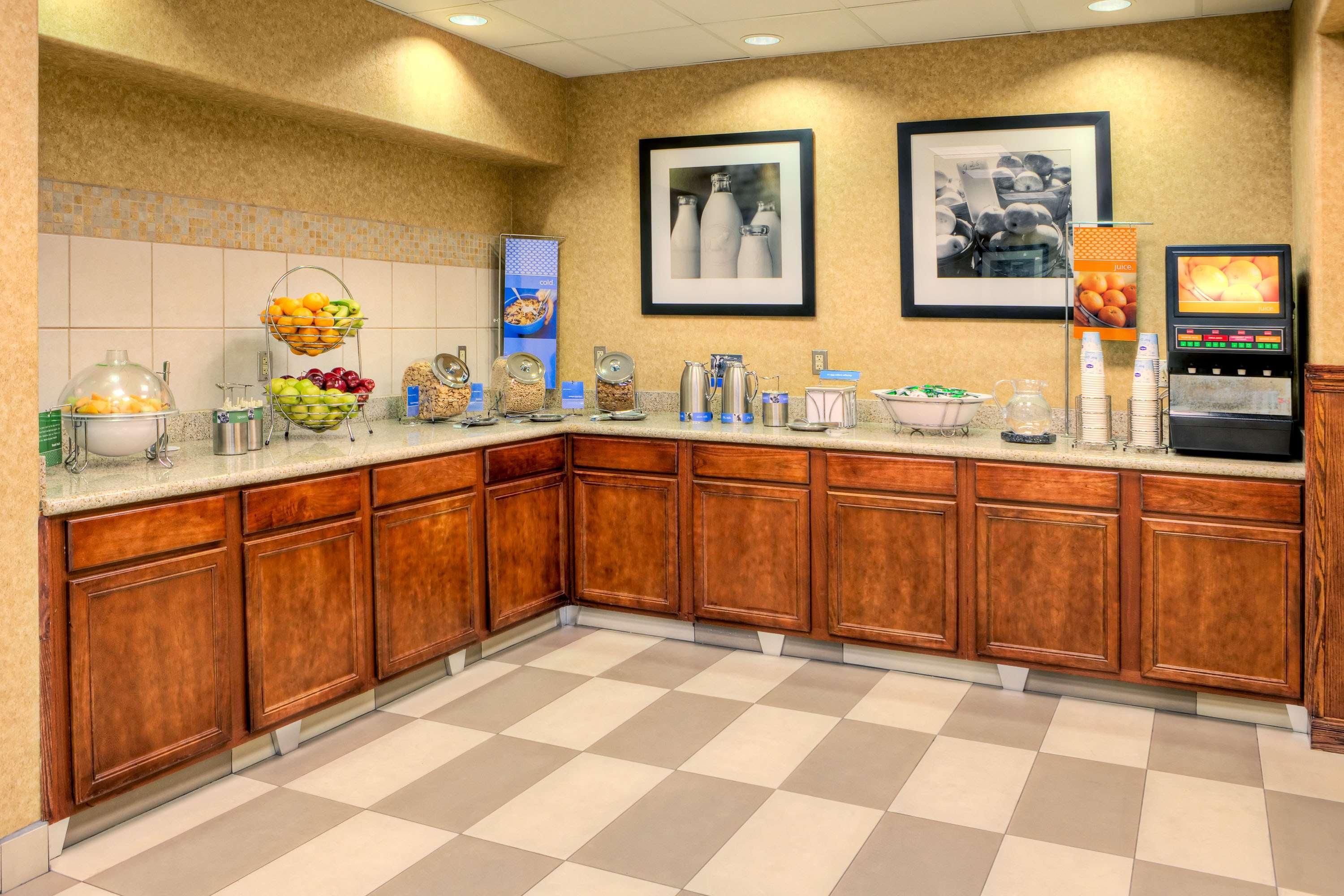 Hampton Inn & Suites Palmdale Eksteriør billede