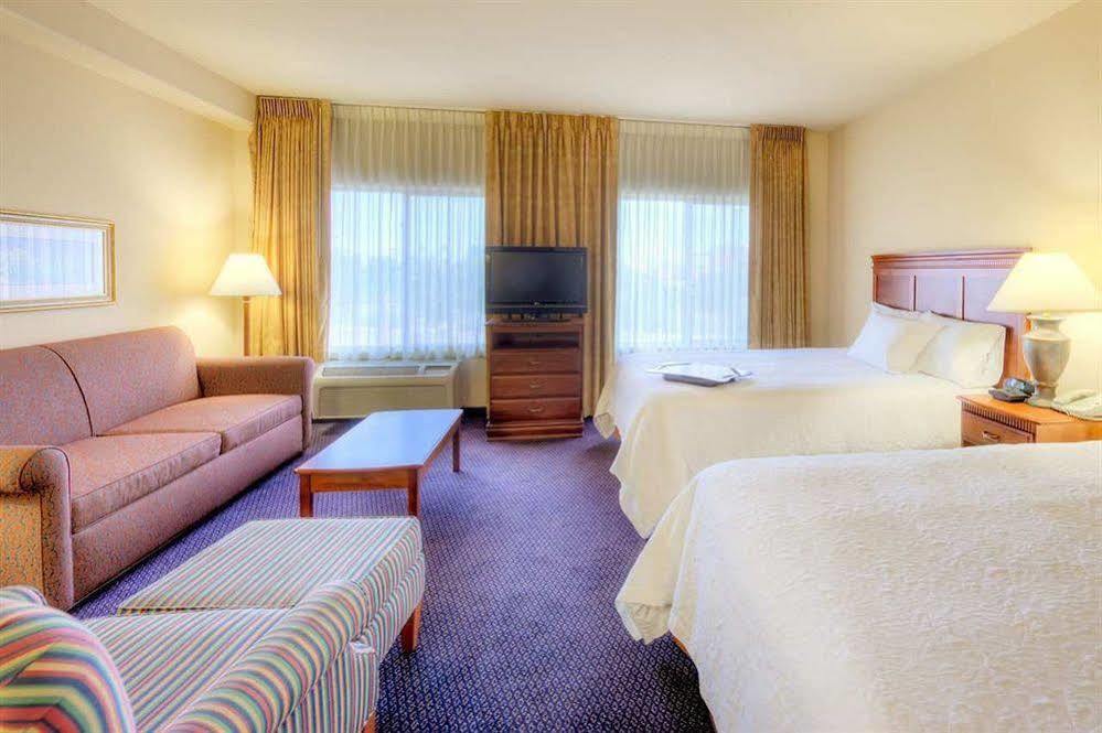 Hampton Inn & Suites Palmdale Eksteriør billede