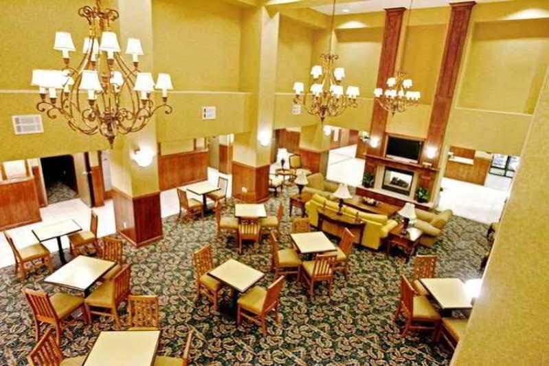 Hampton Inn & Suites Palmdale Eksteriør billede